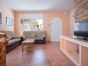 TV - R140 Manila Resort Jardin (calafell)