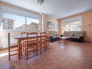 TV - R140 Manila Resort Jardin (calafell)