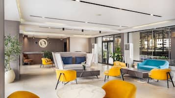 Suite Grand, balcón, vistas a la laguna | Cocina privada | Frigorífico pequeño, microondas, cafetera o tetera y hervidor eléctrico