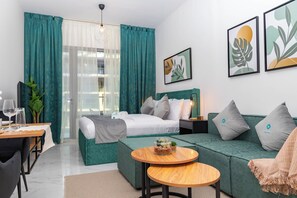In-room safe, iron/ironing board, free WiFi - Bloomfields Grandeur STU in Oasis Masdar (Abu Dhabi)