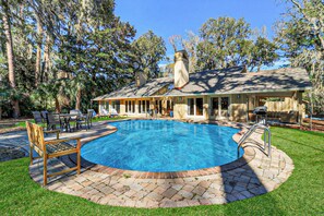 Pool - FULLY RENOVATED, Gorgeous 3 Bedroom Sea Pines Home - Private Pool - Golf View (Hilton Head Island)