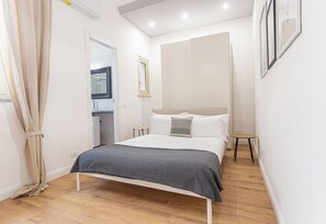 1 bedroom, down duvets, free WiFi, bed sheets