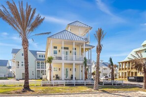 Exterior - New home in CS South with access to 20+ resort like amenities (Port Aransas)