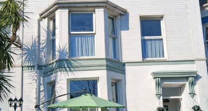 The Barbican Hotel
