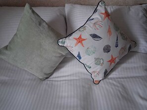 Standard-Einzelzimmer | Bügeleisen/Bügelbrett, kostenloses WLAN