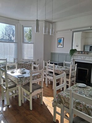 Free daily full breakfast - The Barbican Hotel (Paignton)