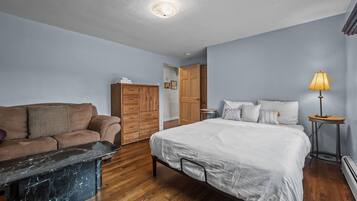 4 bedrooms, free WiFi, bed sheets