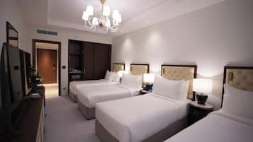 Deluxe Quadruple Room City View | Free cots/infant beds, free WiFi, bed sheets