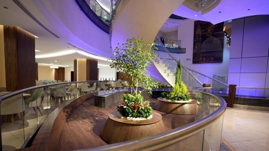 Peninsula Worth Hotel
