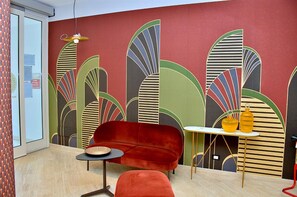 Studio, Terrasse | Wohnbereich