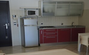 Studio, Terrace, Pool View | Interior