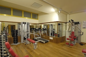 Apartment, 2 Bedrooms, Terrace | Fitness facility