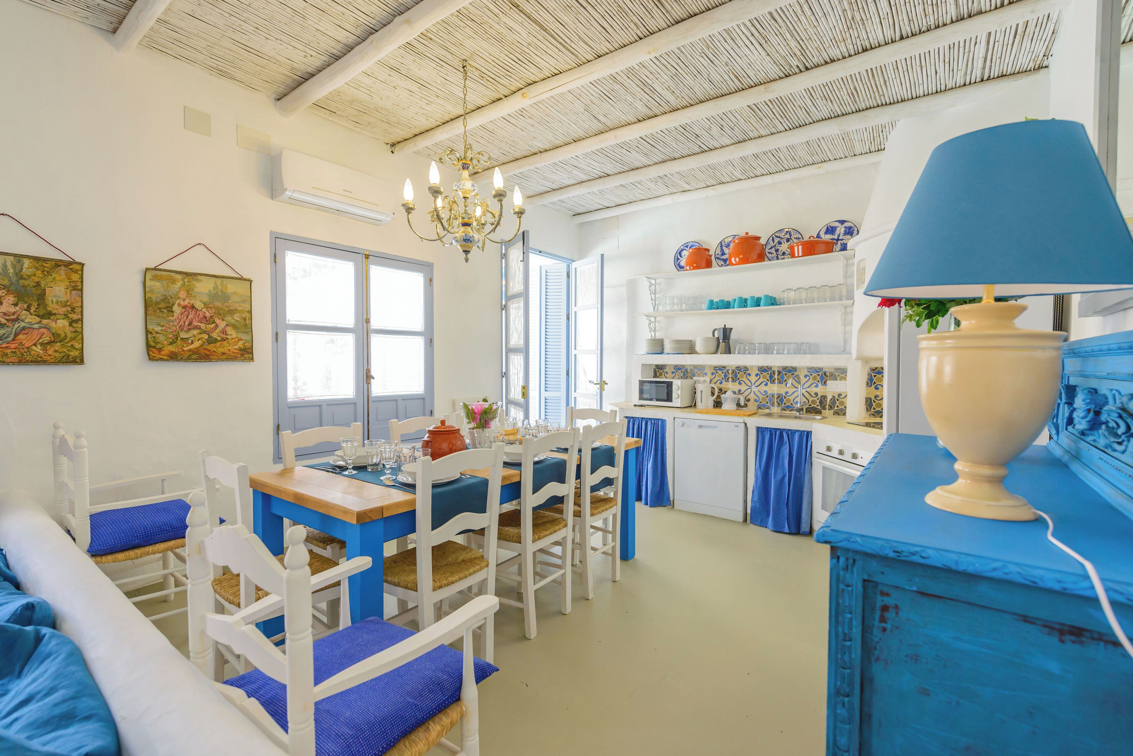 House, 4 Bedrooms, Smoking, Private Pool | Dining room