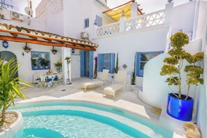 House, 4 Bedrooms, Smoking, Private Pool | Outdoor dining
