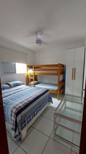 2 bedrooms, WiFi, bed sheets