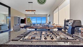 Apartment, Accessible | 3 bedrooms, Internet