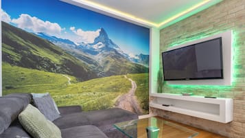 Apartament, balcó | Sala d'estar | Televisor de pantalla plana