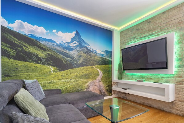 Apartment, Balcony | Living room | Flat-screen TV