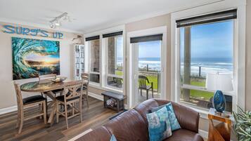 Smart TV, fireplace, DVD player