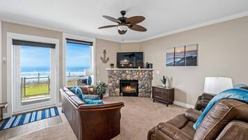 Smart TV, fireplace, DVD player