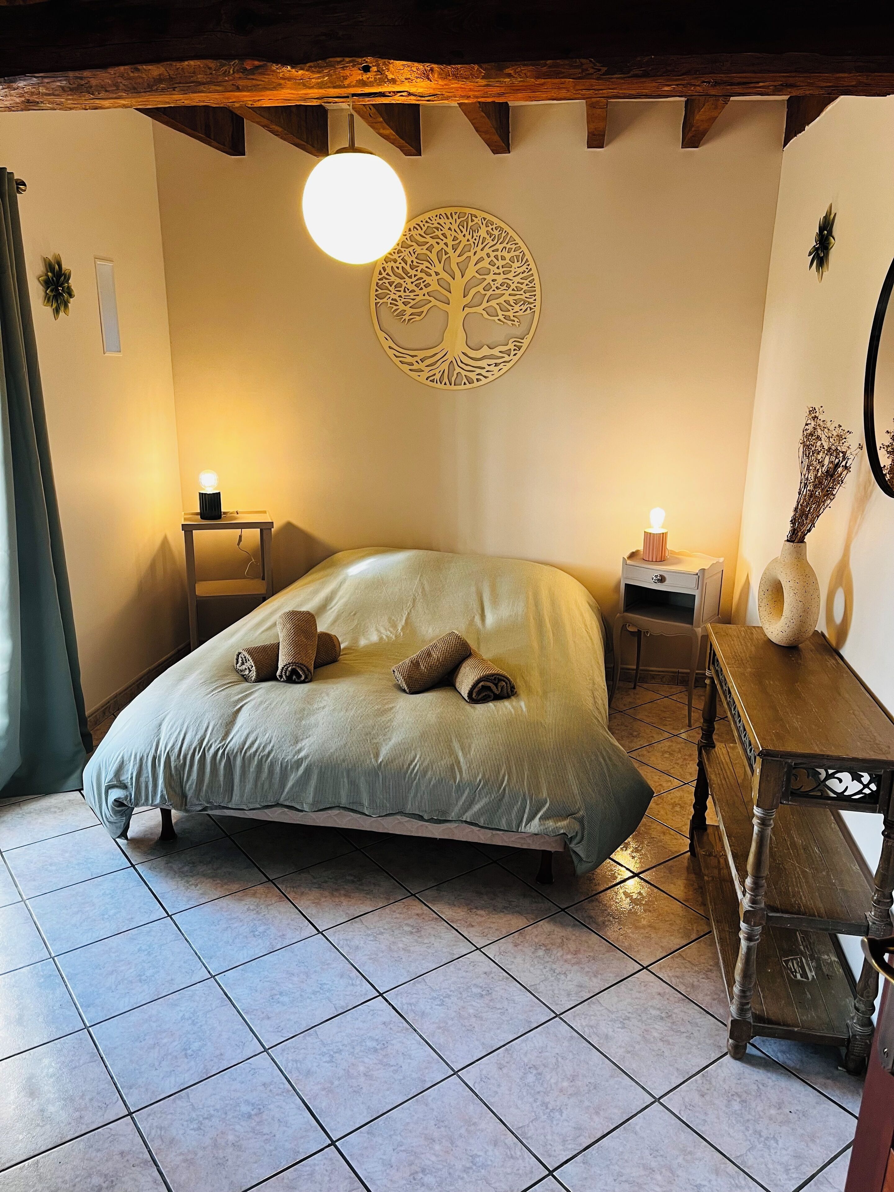 3 chambres, fer et planche à repasser, lit parapluie, Wi-Fi gratuit