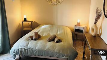 3 chambres, fer et planche à repasser, lit parapluie, Wi-Fi gratuit