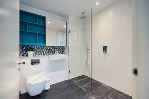 Apartment | 3 bedrooms - The Southwark Heights -modern 3-bedroom Flat With City Views (London)