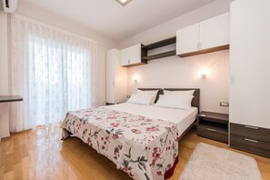 1 bedroom, free WiFi, bed sheets - Sargas Suite 3 with pool view (Novalja)