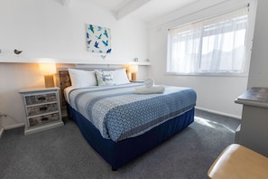 2 bedrooms, bed sheets