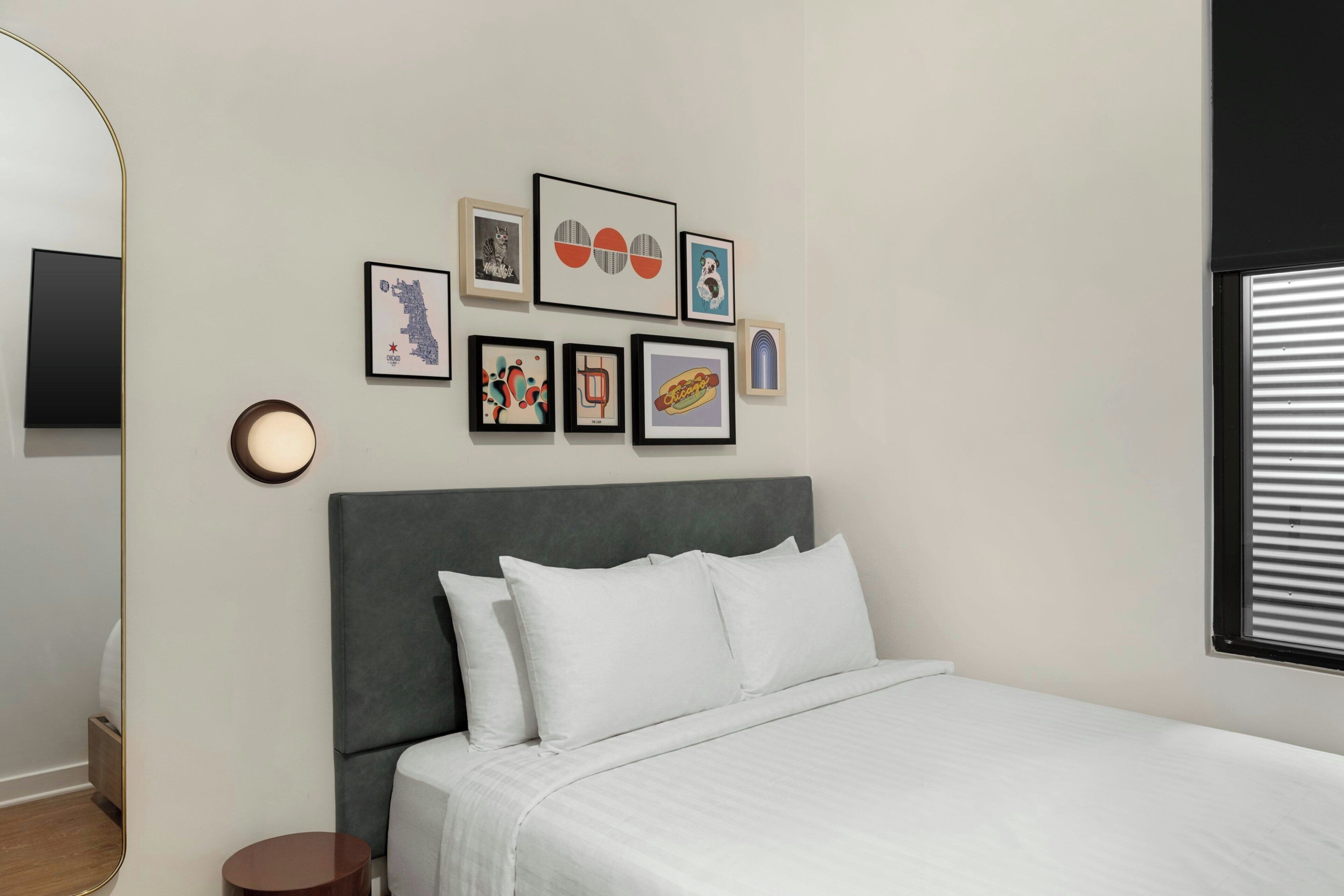 Studio, 1 Queen Bed | In-room safe, blackout drapes, iron/ironing board, free WiFi
