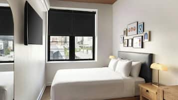 Studio, 1 Queen Bed, City View | Desk, laptop workspace, blackout curtains, free WiFi
