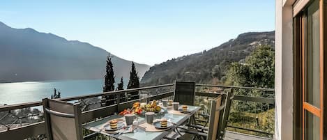 Family Apartment, 2 Bedrooms, Microwave (Casa Dei Nonni Tremosine 2) | Outdoor dining