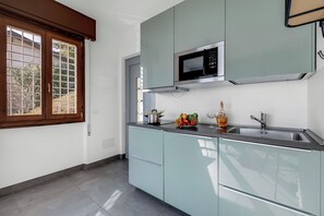 Family Apartment, Multiple Bedrooms (Casa Dei Nonni Tremosine 2) | Private kitchenette | Fridge, microwave, stovetop, electric kettle