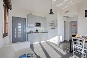 Family Apartment, 2 Bedrooms, Microwave (Casa dei Nonni Tremosine 1) | Private kitchen - Casa Dei Nonni Tremosine Apartments (Tremosine)