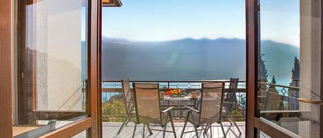 Family Apartment, Multiple Bedrooms (Casa dei Nonni Tremosine 1) | Terrace/patio