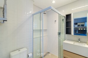 Basic Studio | Bathroom