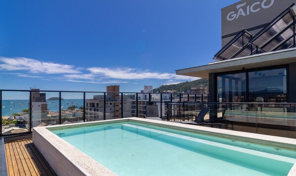 Outdoor pool - Studios in Building With Swimming Pool in Jurere - SOT (Florianópolis)