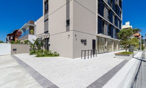 Exterior - Studios in Building With Swimming Pool in Jurere - SOT (Florianópolis)