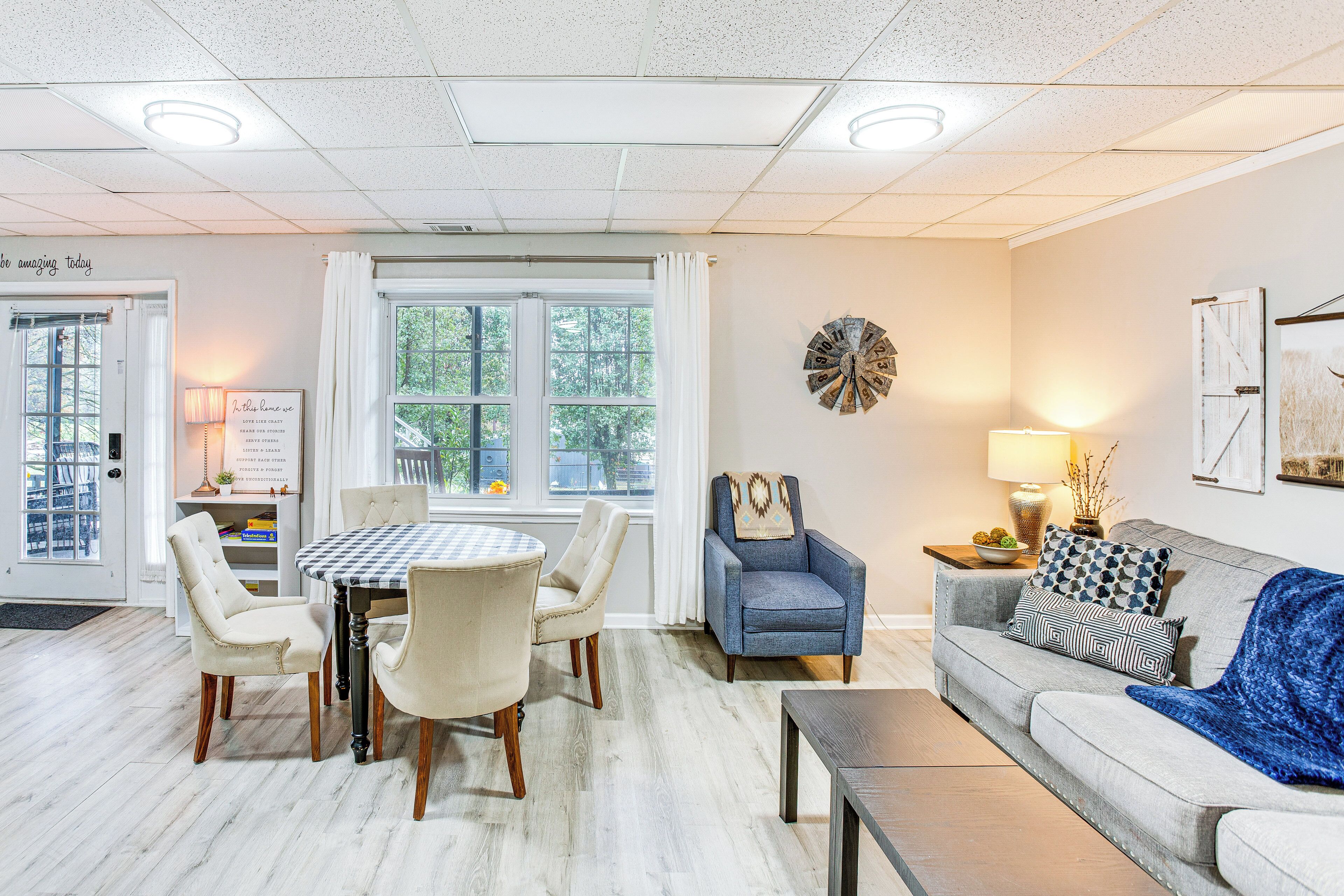 المنشأة من الداخل