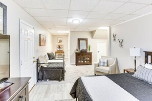 Apartment (1 Bedroom) | Interior