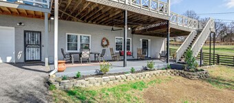 Rustic Cowboy Ranch Retreat: Stay Near Nashville