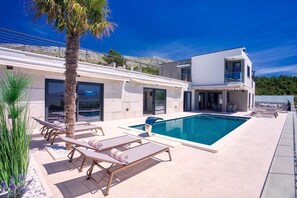 Piscine extérieure, piscine chauffée