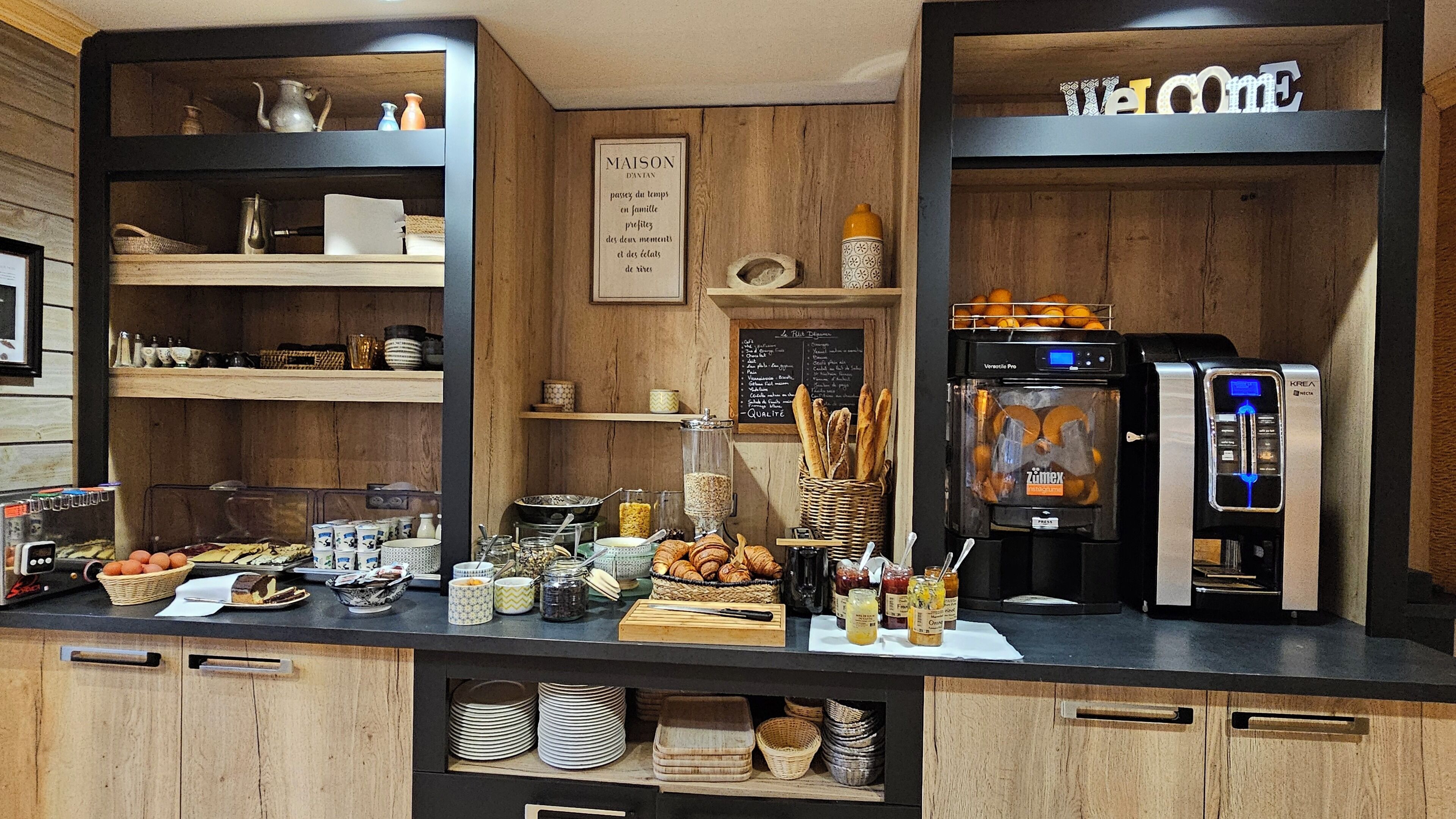 Daily buffet breakfast (EUR 14 per person)