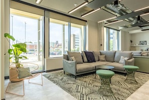 Sala de estar en el lobby