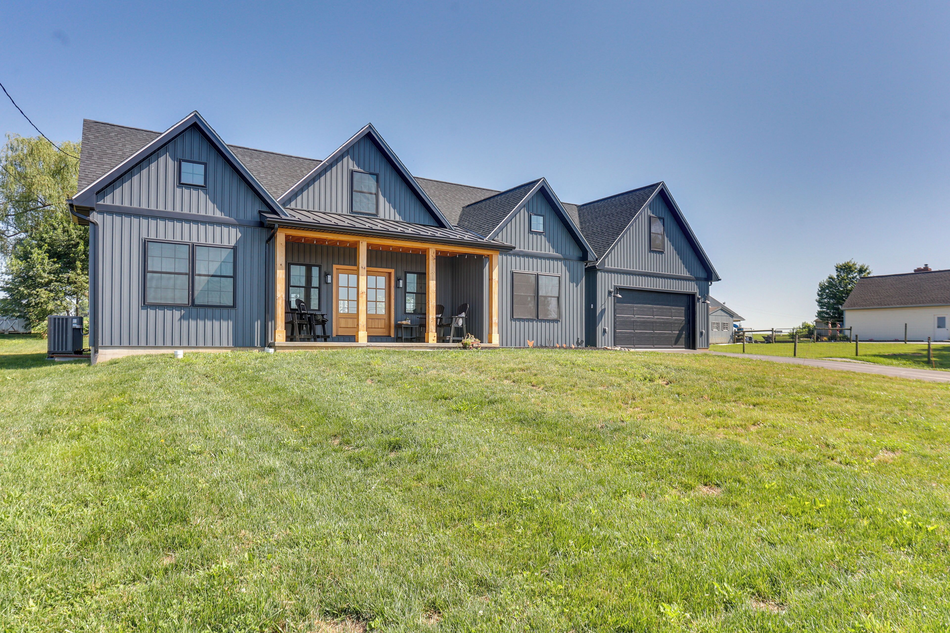 House (5 Bedrooms) | Interior