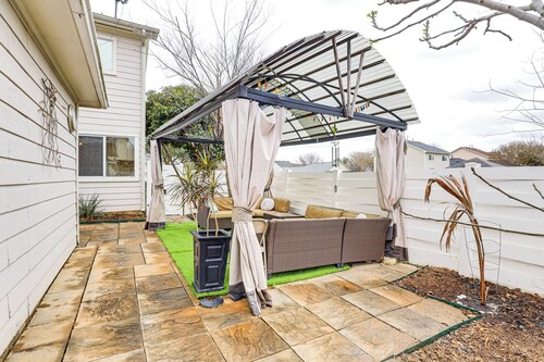 12 Mi to Energy Corridor: Family Home w/ Grill!