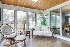 House (3 Bedrooms) | Interior - 1/2 Mi to Boat Launch: Family Getaway in Menasha! (Menasha)