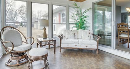 Walk to Lake: Family Getaway w/ Yard in Menasha!