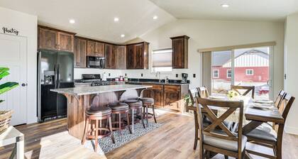 2 Mi to Beaverhead River: Family-friendly Home!