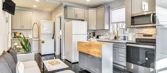 8 Mi to Dtwn Pdx: Unique Pet-friendly Home!